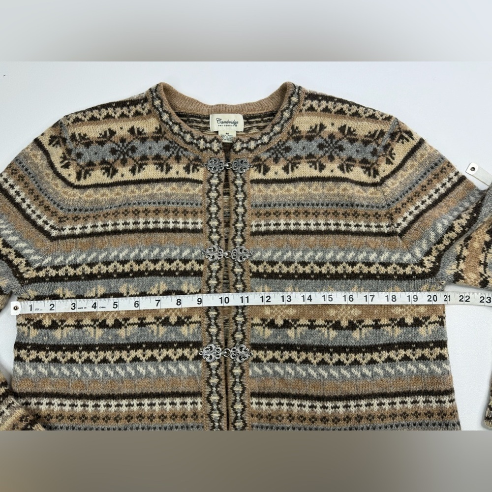 Cambridge Dry Goods 100% Wool Nordic Hook Buckle Sweater Womens Medium - Picture 4 of 9